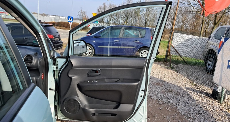 Kia Carens cena 14900 przebieg: 224000, rok produkcji 2008 z Białystok małe 92